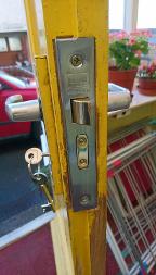 union 5 lever rebated lock