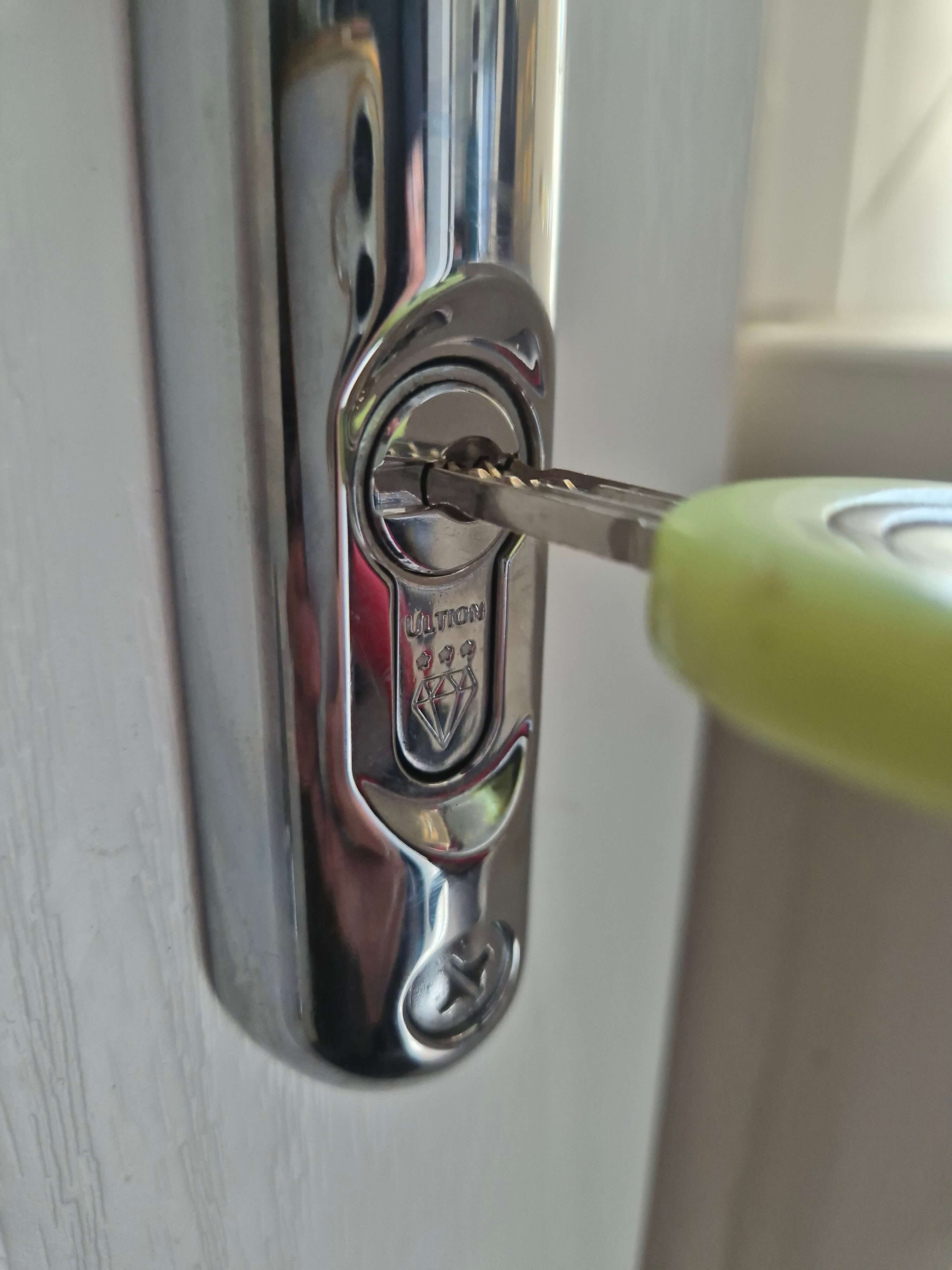 Brisant Ultion fitted to door