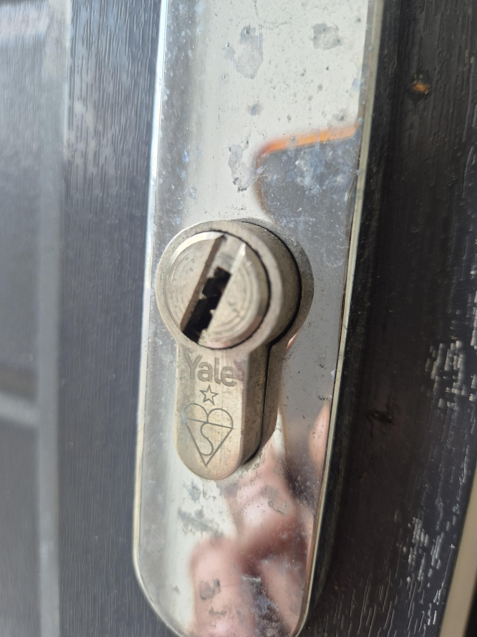 Yale 1 star euro lock with keyway turned after the lock has been picked open